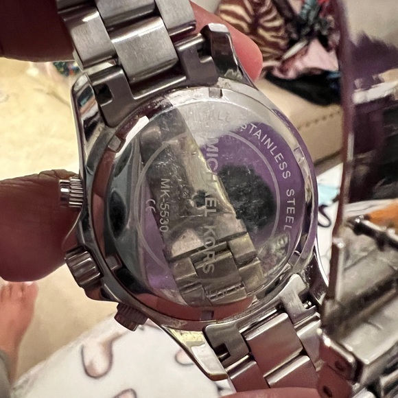 MICHAEL KORS MK5530 Women's 38 mm Layton Silver Tone Crystal Index Watch - Picture 11 of 12